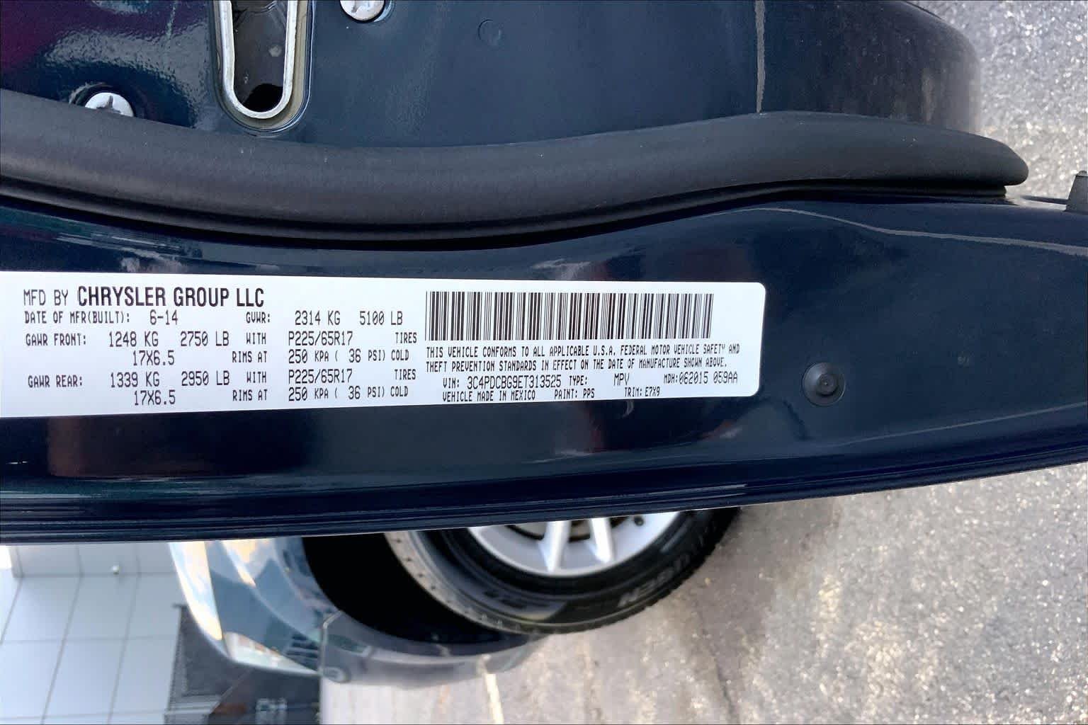 Used 2014 Fathom Blue Pearlcoat Dodge SXT image 28