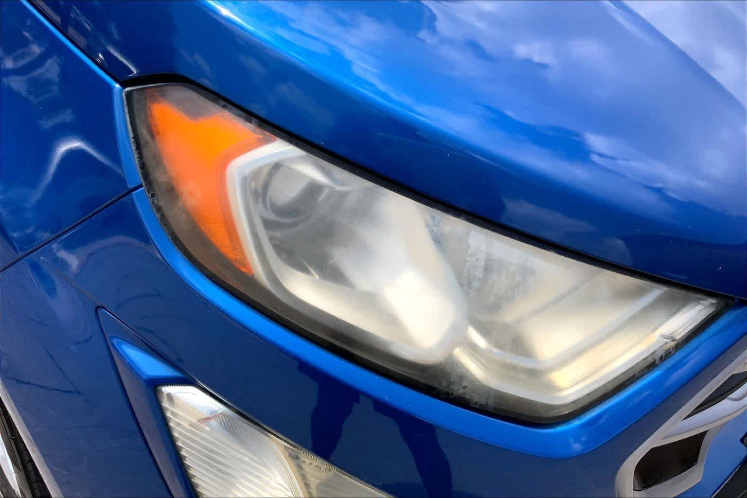 Used 2018 Lightning Blue Metallic Ford SE image 28