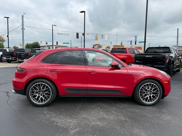 Used 2018 Red Porsche Base image 7