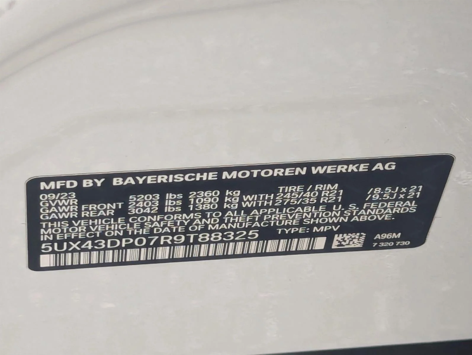 Used 2024 Mineral White Metallic BMW sDrive30i image 22