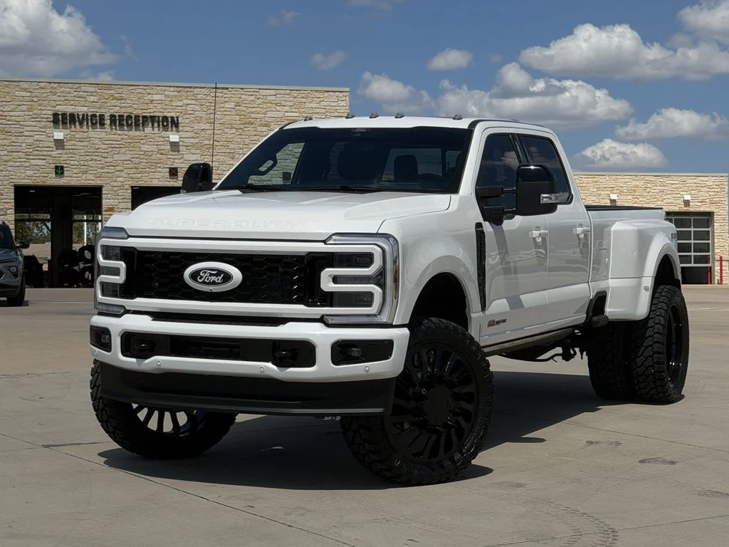 Used 2025 White Ford Platinum image 2