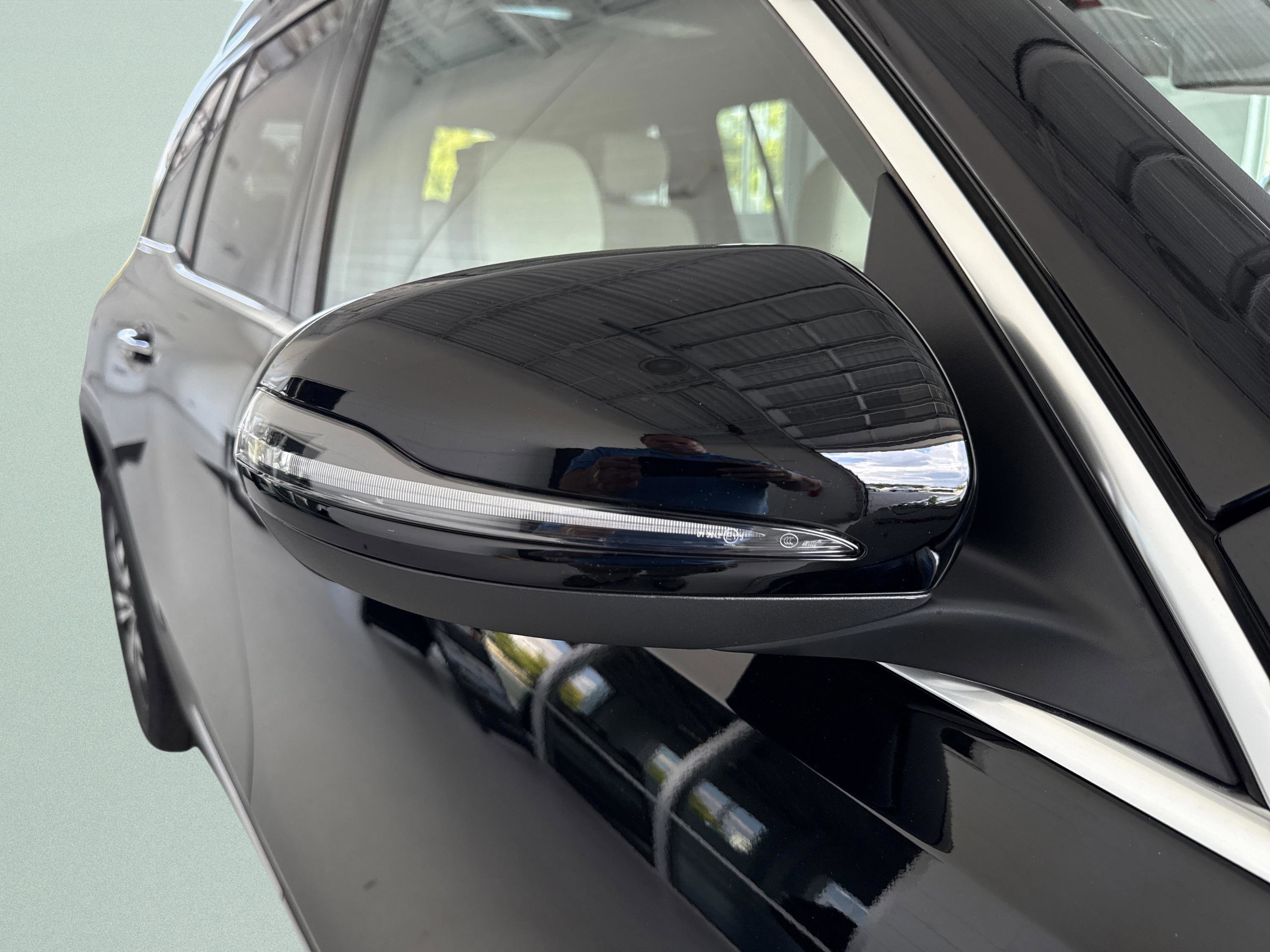 New 2026 Night Black Mercedes-Benz GLB 250 image 10