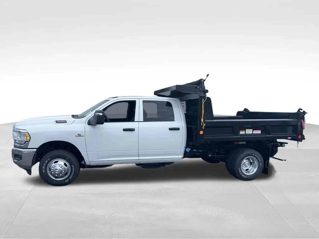 New 2024 Bright White Clear-Coat Exterior Paint RAM Tradesman image 3