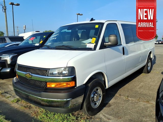 2025 Chevrolet Express Passenger LT