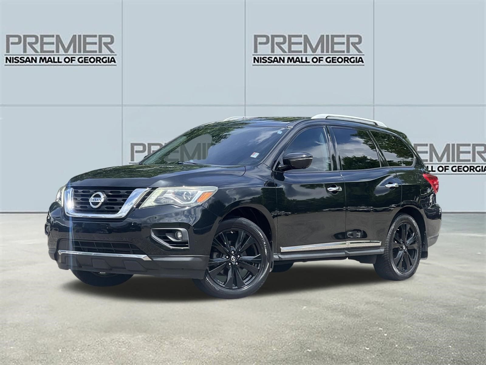 2017 Nissan Pathfinder Platinum 2WD's photo