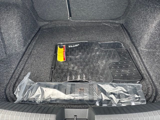 2025 Volkswagen Jetta SE - Photo 16