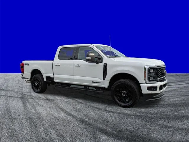 New 2026 Star White Metallic Tri-Coat Ford F-250® Lariat® image 2