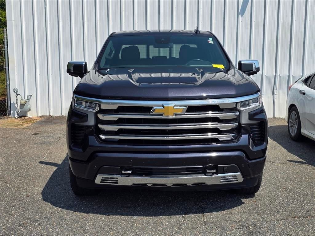 Used 2023 Gray Chevrolet High Country image 8