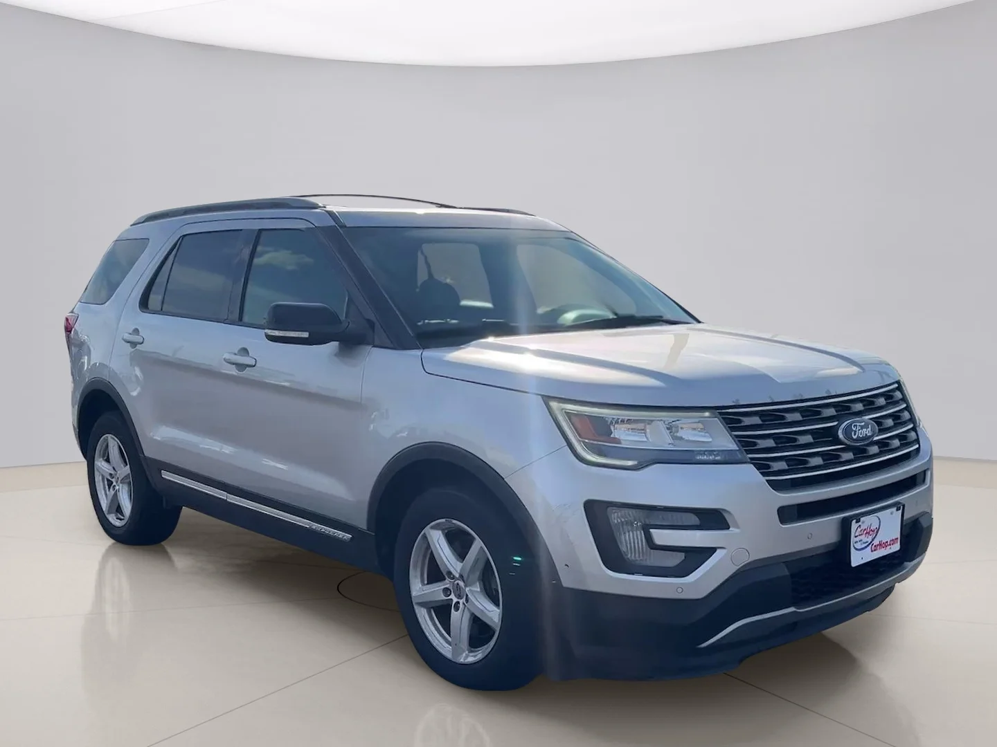Used 2017 Silver Ford XLT image 7