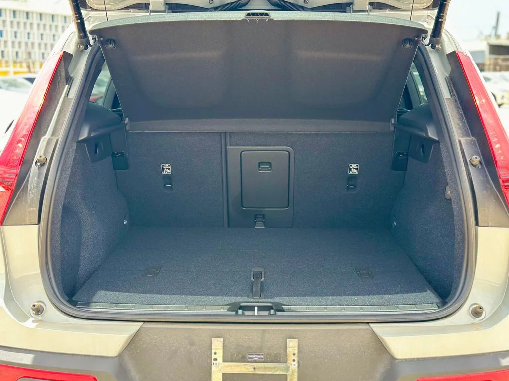 New 2026 Gray Volvo Single Motor Extended Range Plus image 15