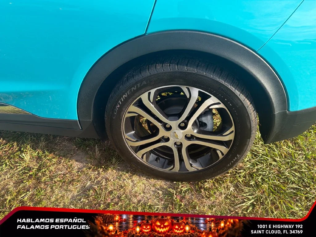 Used 2021 OASIS BLUE Chevrolet Premier image 11