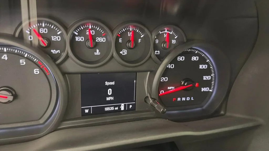 Used 2025 Slate Gray Metallic Chevrolet Custom image 20