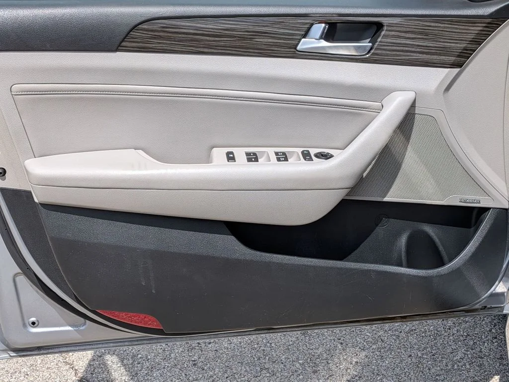 Used 2015 Gray Hyundai Limited image 12