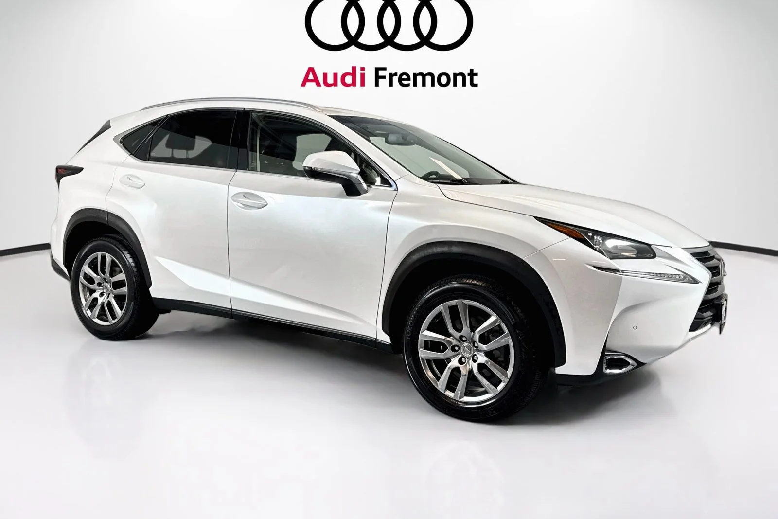 Used 2015 Eminent White Pearl Lexus  image 7