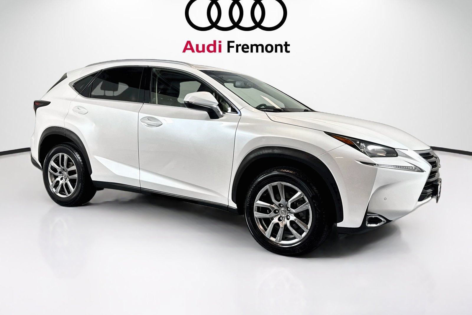Used 2015 Eminent White Pearl Lexus  image 7