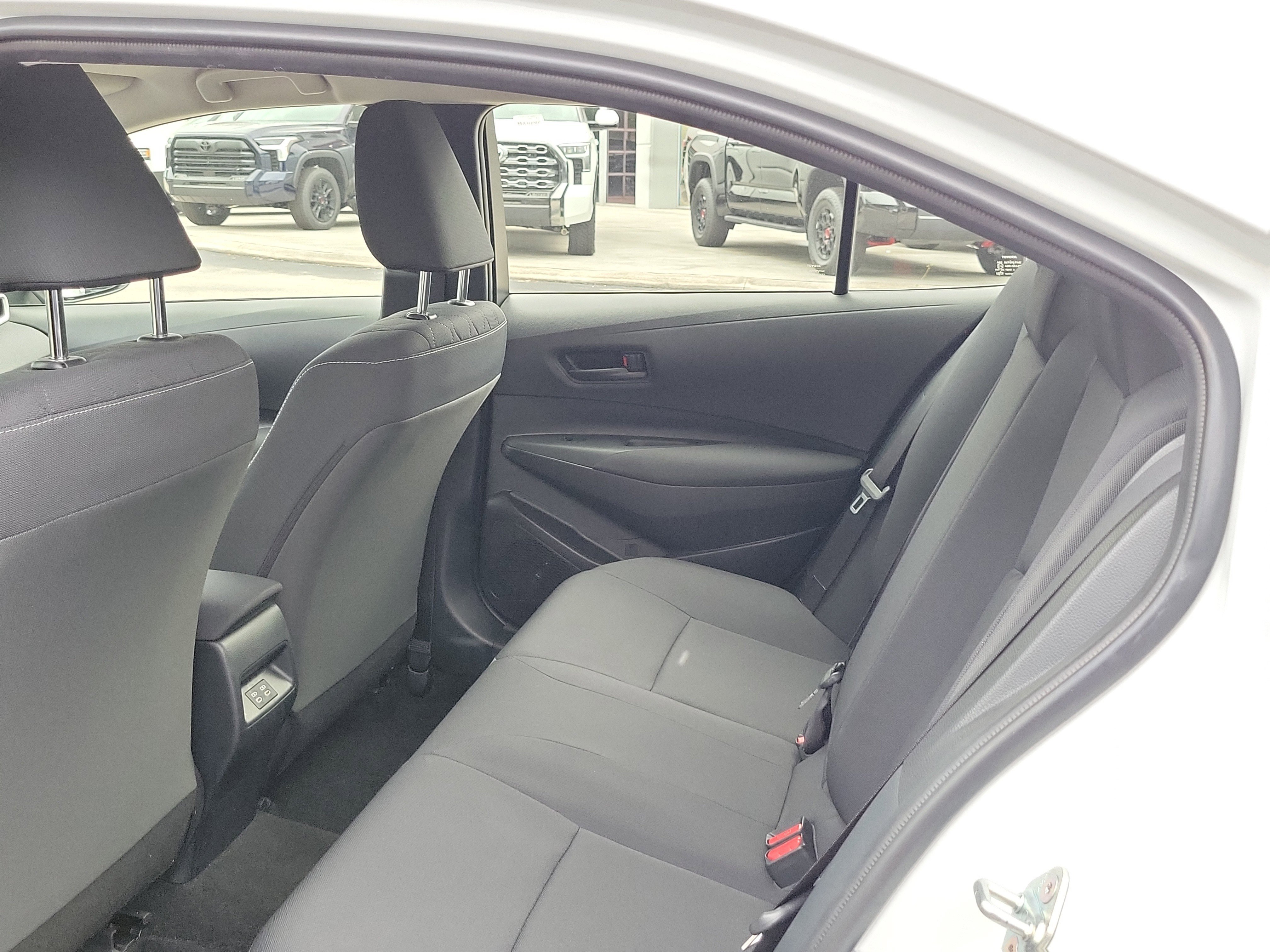 Used 2025 Ice Toyota Hybrid LE image 9
