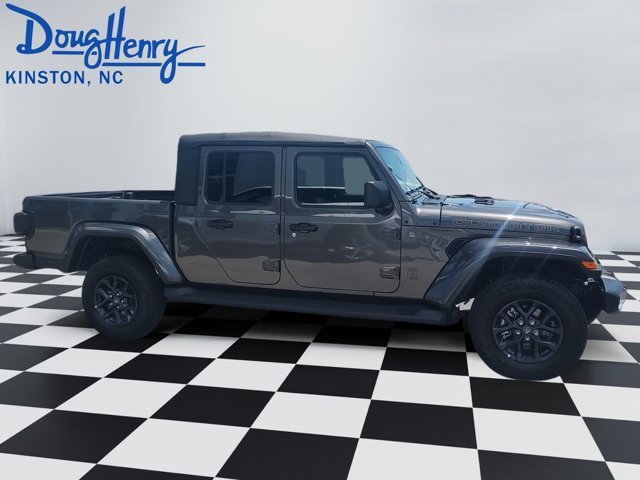 New 2026 Granite Crystal Metallic Clearcoat Jeep 85th Anniversary Edition image 6