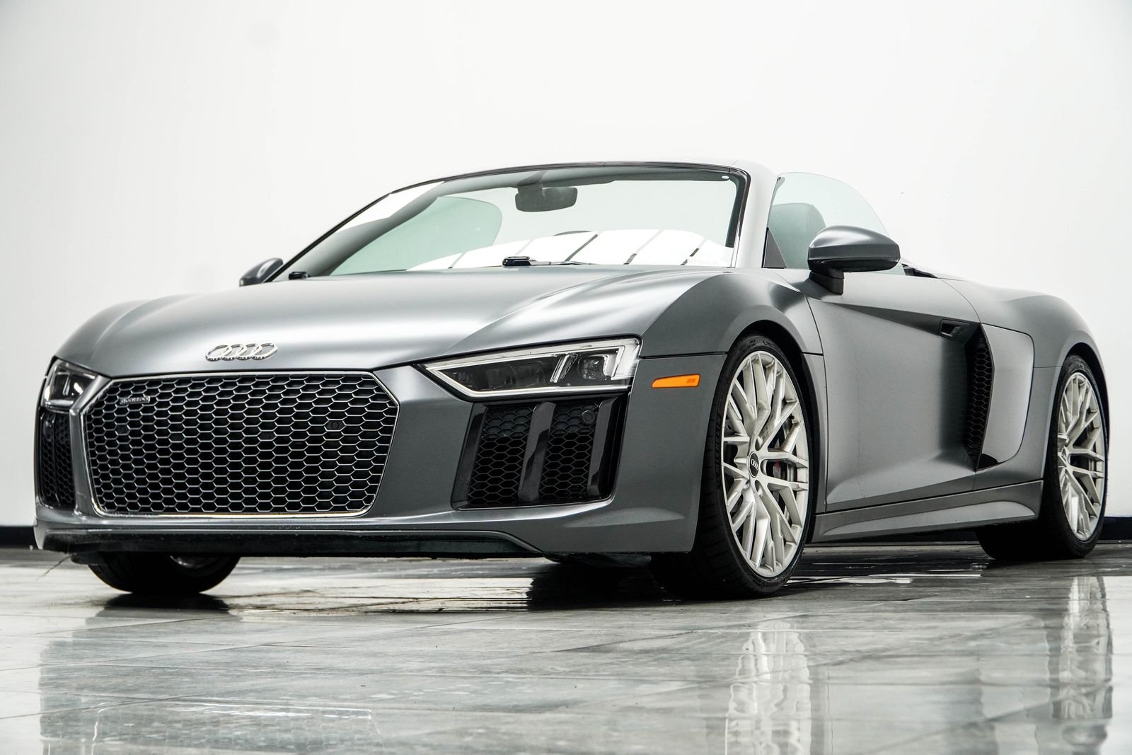 Used 2017 Green Audi 5.2 image 12