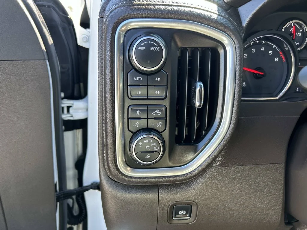 Used 2020 White Chevrolet LT Trail Boss image 43