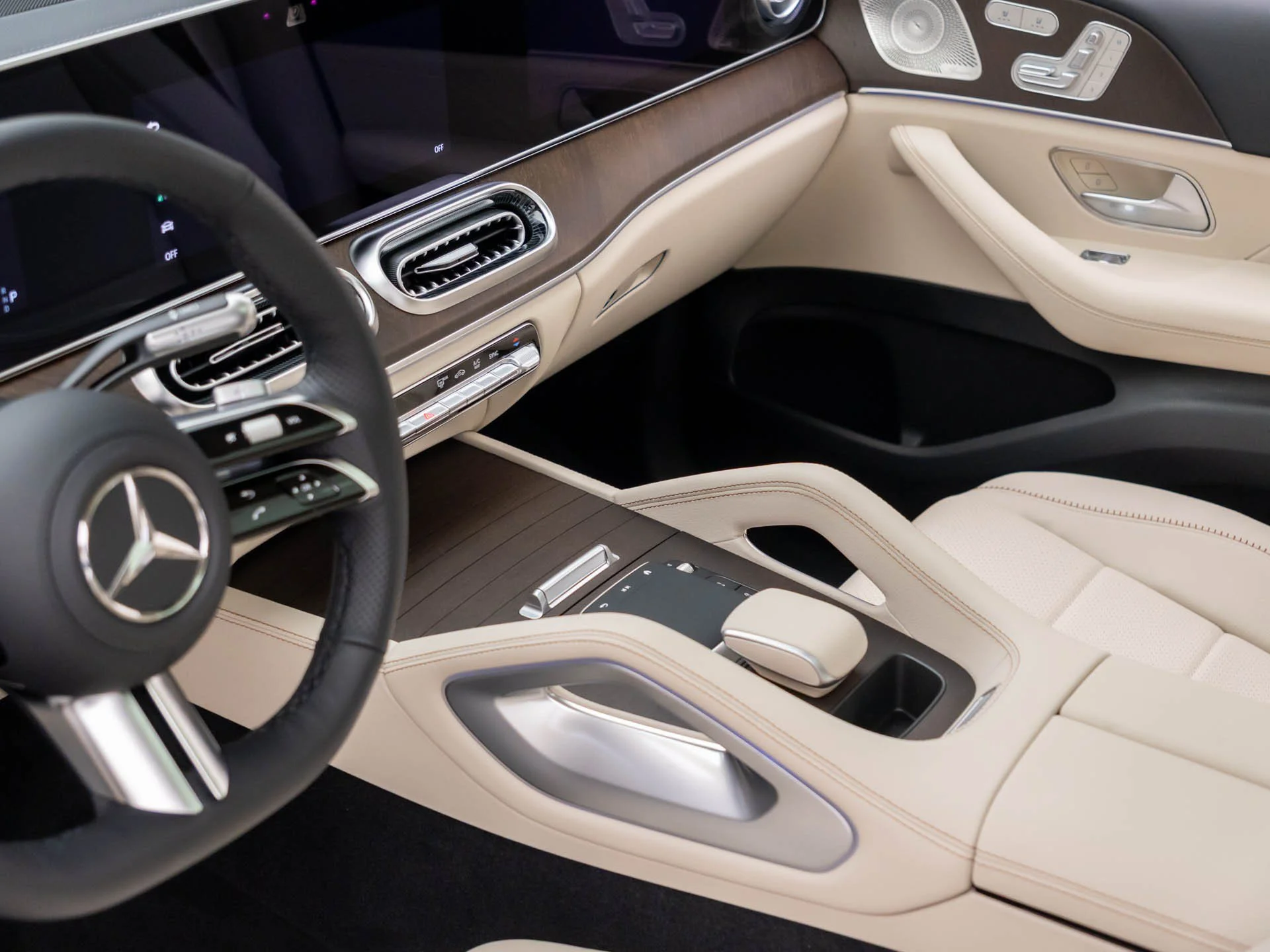 New 2027 White Mercedes-Benz GLE 450 image 12