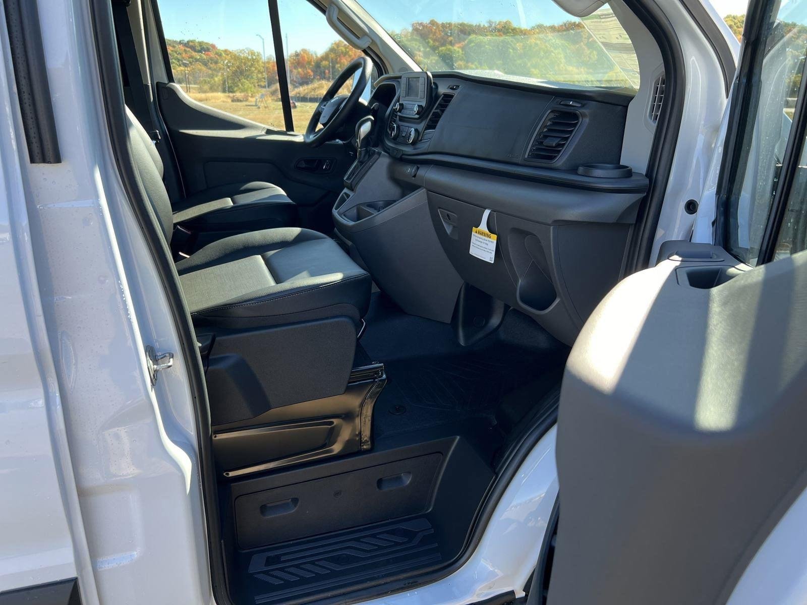 Used 2024 Oxford White Ford 350 image 14