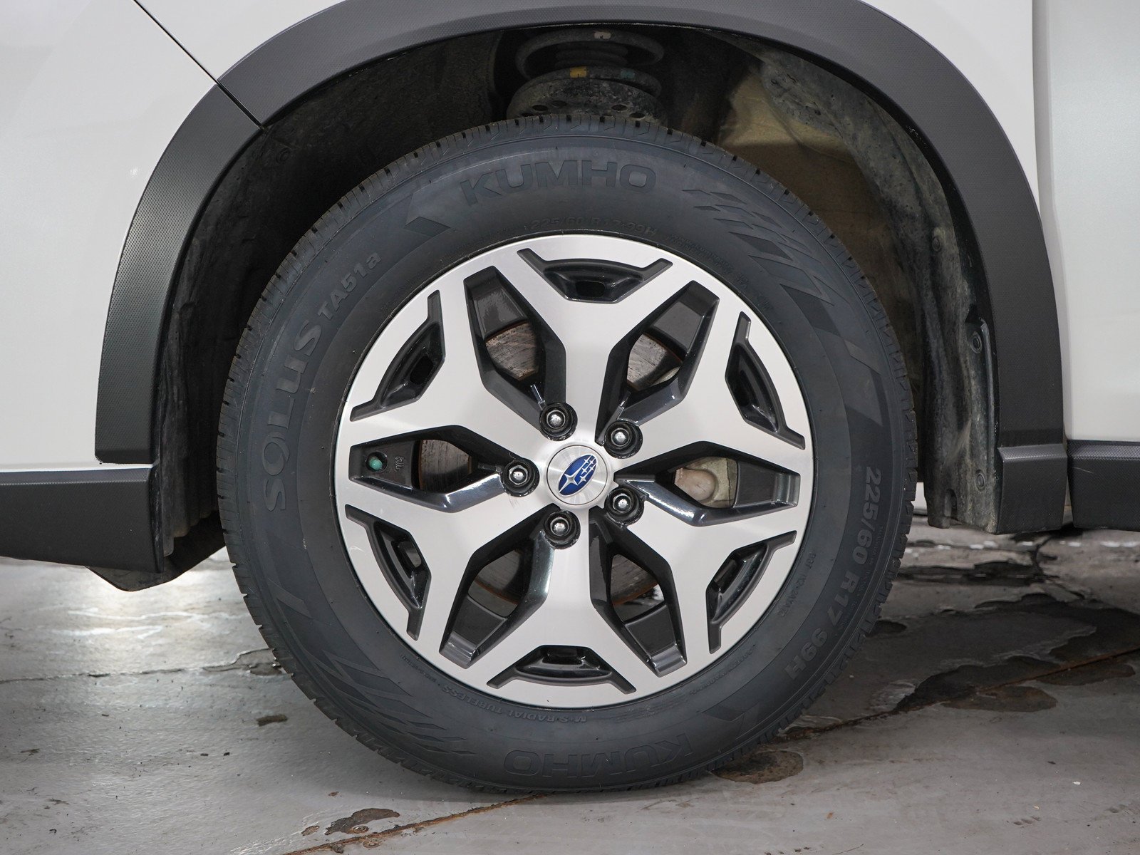 Used 2021 Crystal White Pearl Subaru Premium image 32