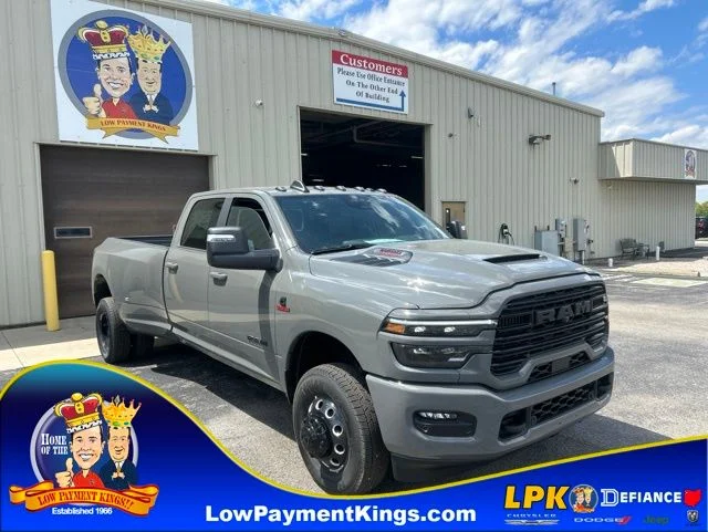 New 2026 Ceramic Gray Clear-Coat Exterior Paint RAM LARAMIE image 1