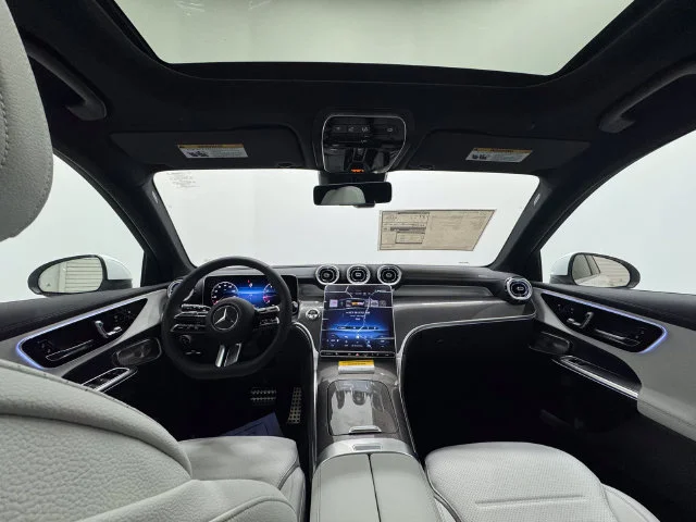 New 2026 MANUFAKTUR Moonlight Whit Mercedes-Benz GLC 300 image 20