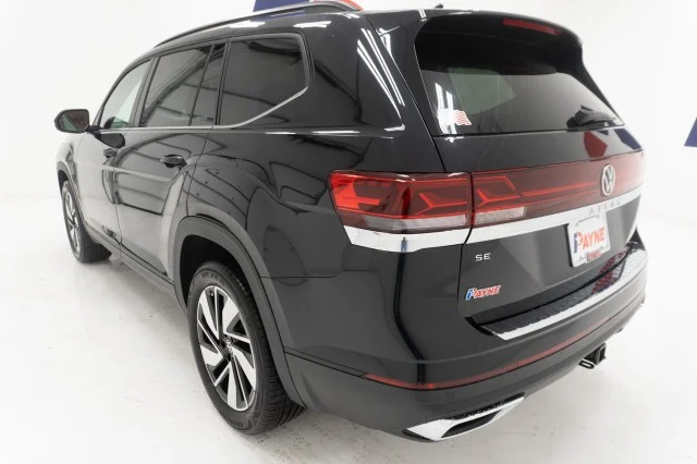 New 2026 Deep Black Pearl Volkswagen 2.0T SE w/Technology image 10