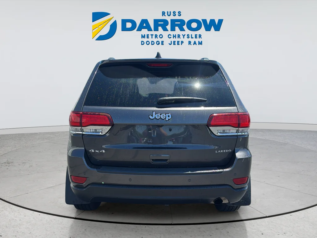 Used 2021 Gray Jeep Laredo X image 4