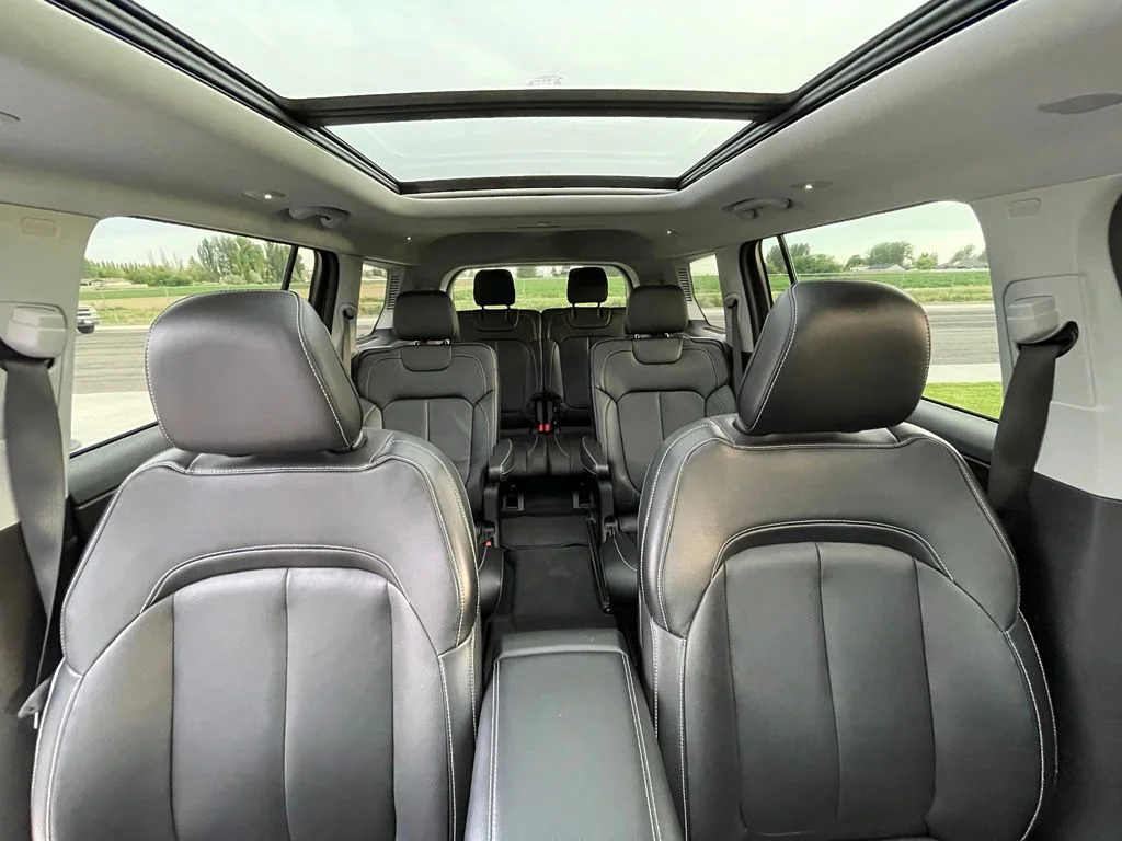 Used 2022 Bright White Clearcoat Jeep Limited image 12