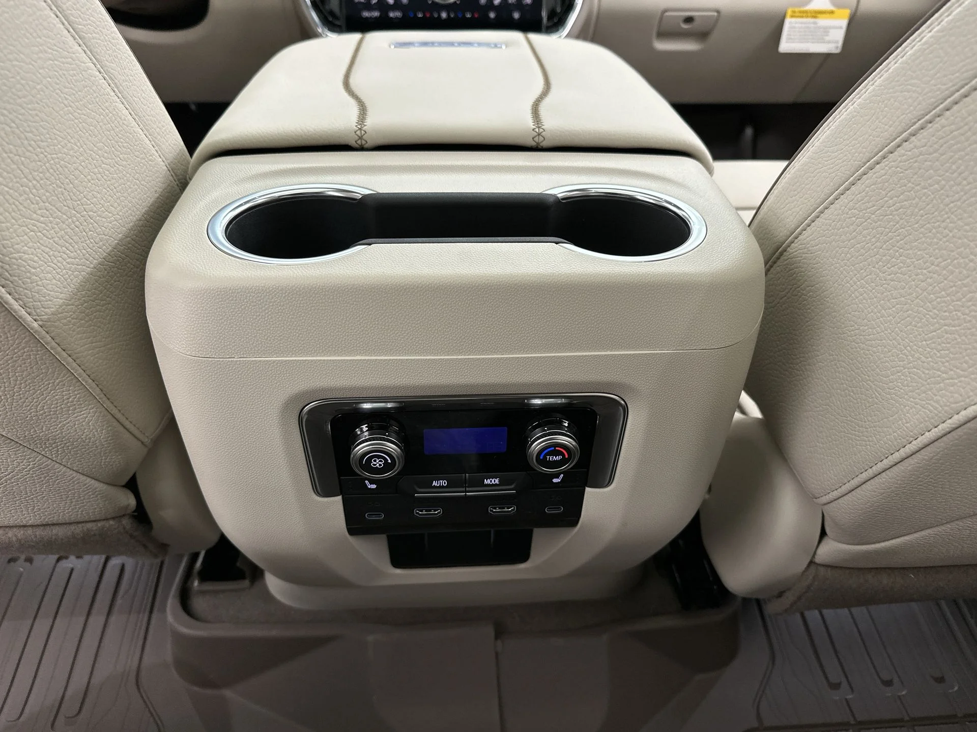 2026 GMC Yukon Denali - Photo 80