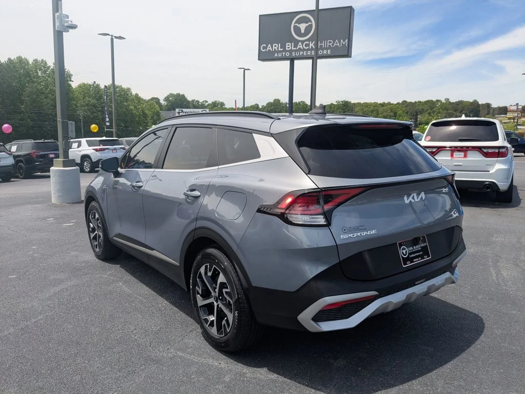 Used 2025 Everlasting Silver Kia EX image 7