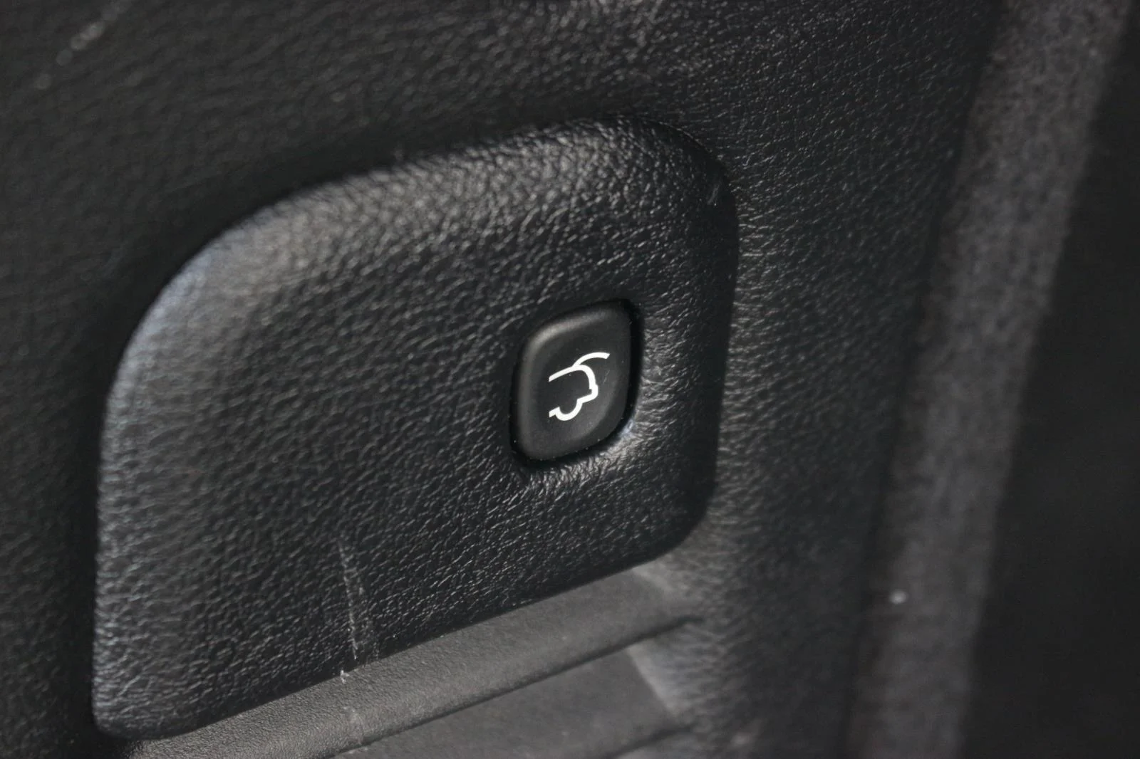 Used 2022 White Dodge R/T Plus image 13