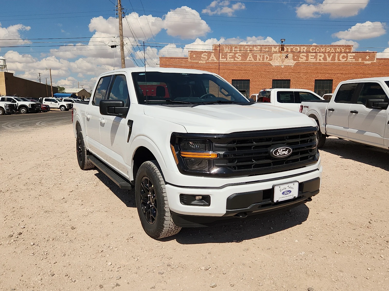 New 2026 Oxford White Ford XLT image 1