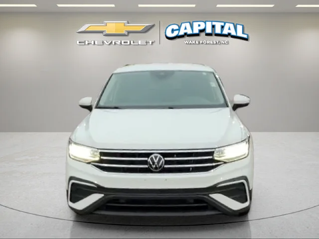 Used 2024  Volkswagen 2.0T SE image 8