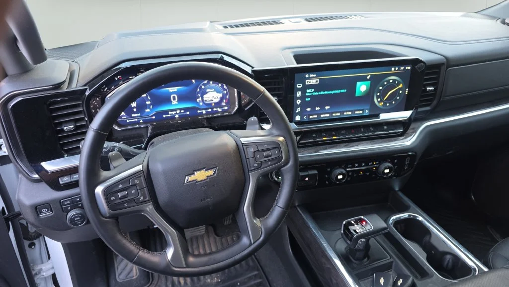 Used 2025 White Chevrolet LTZ image 15