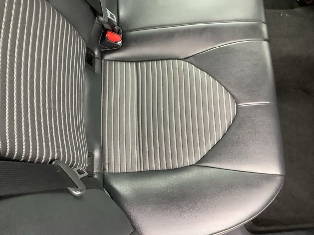 2021 Toyota Camry SE - Photo 13