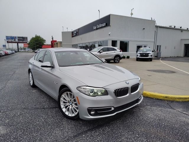 Used 2015 Silver BMW 528i xDrive image 1