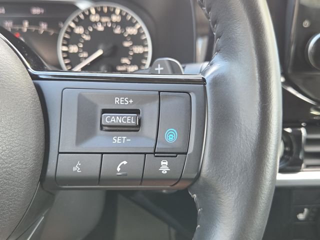 Used 2023 Scarlet Nissan SL image 21
