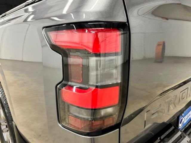 Used 2025 Gray Nissan SV image 8