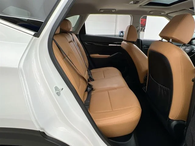 Used 2024 White Kia EX image 17