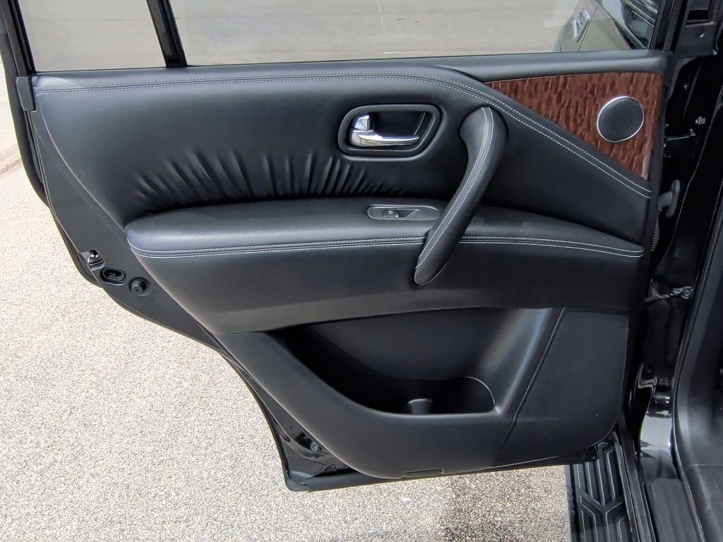 Used 2019 Super Black Nissan SL image 34