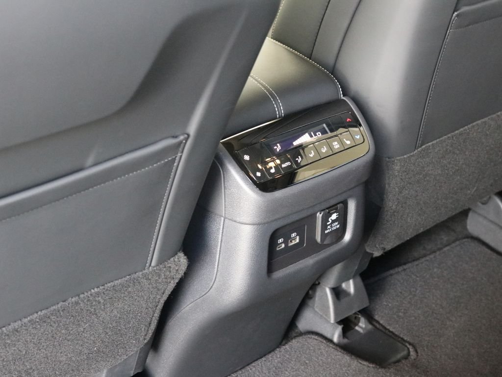 Used 2025 Silver INFINITI Sensory image 32