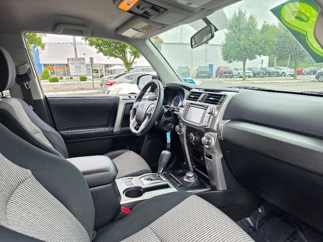 Used 2018 Midnight Black Metallic Toyota SR5 image 11
