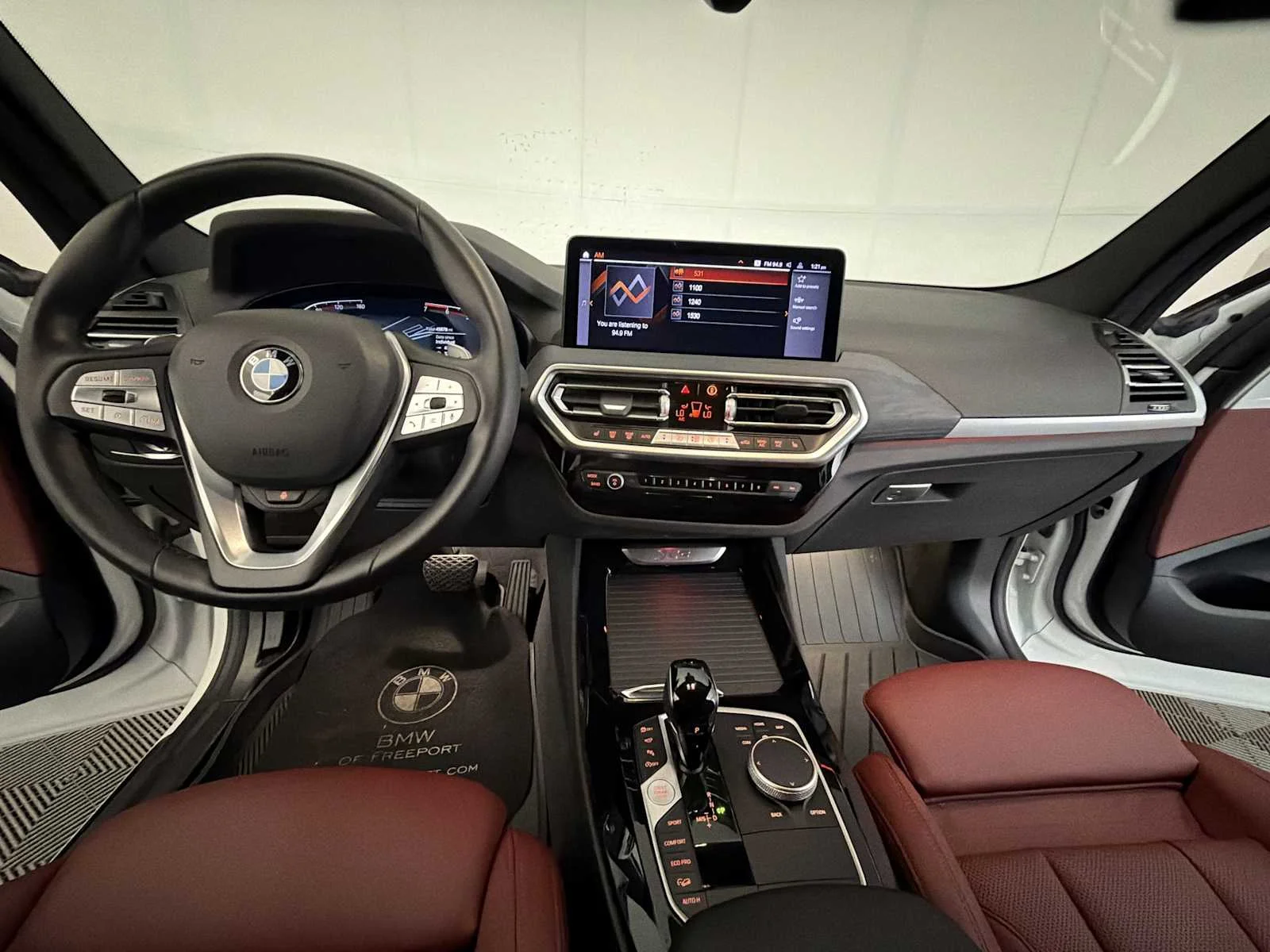 Used 2024 Alpine White BMW xDrive30i image 14