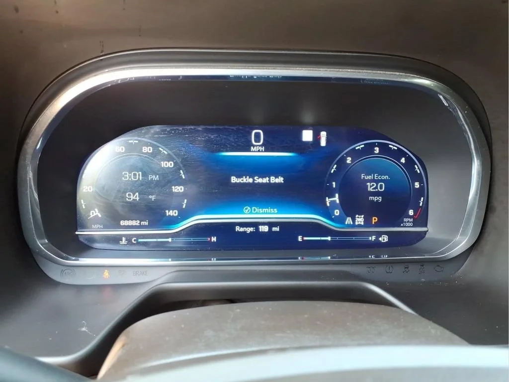 Used 2022 SUMMIT WHITE Chevrolet Z71 image 12