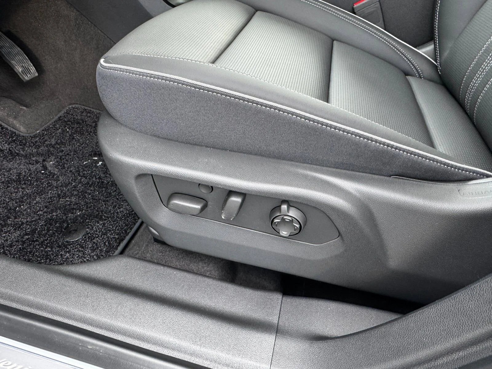 2026 Buick Envision Avenir - Photo 15