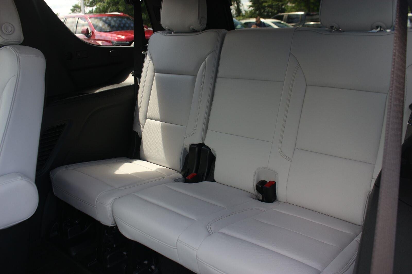 Used 2025 Black Chevrolet Premier image 39