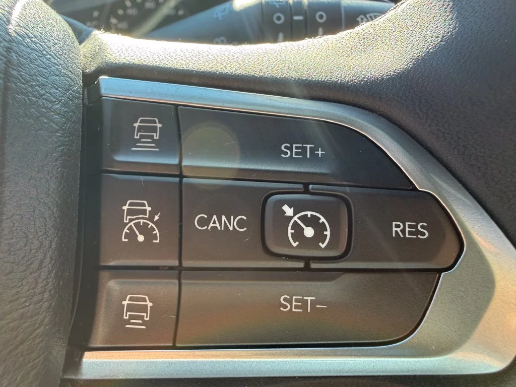 Used 2024 Gray Jeep Limited image 17